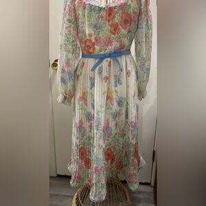Vintage 1960s pleated Floral Long Sleeve Dress with Blue Belt